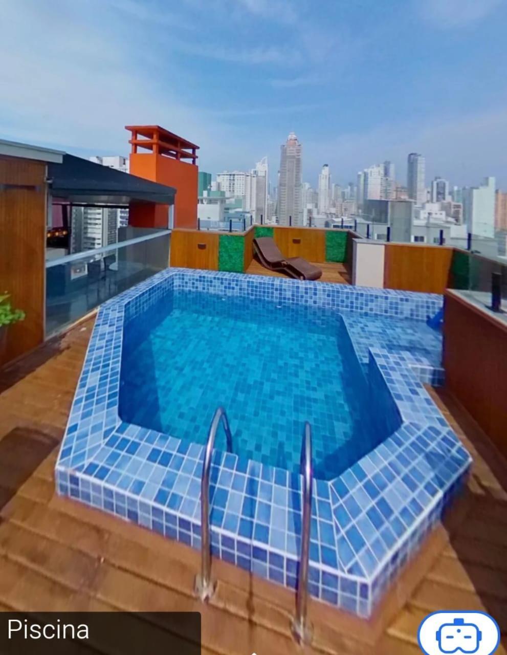 Espacosa Cobertura Quadra Mar Com Piscina E Vista Do Mar * Balneario Camboriu