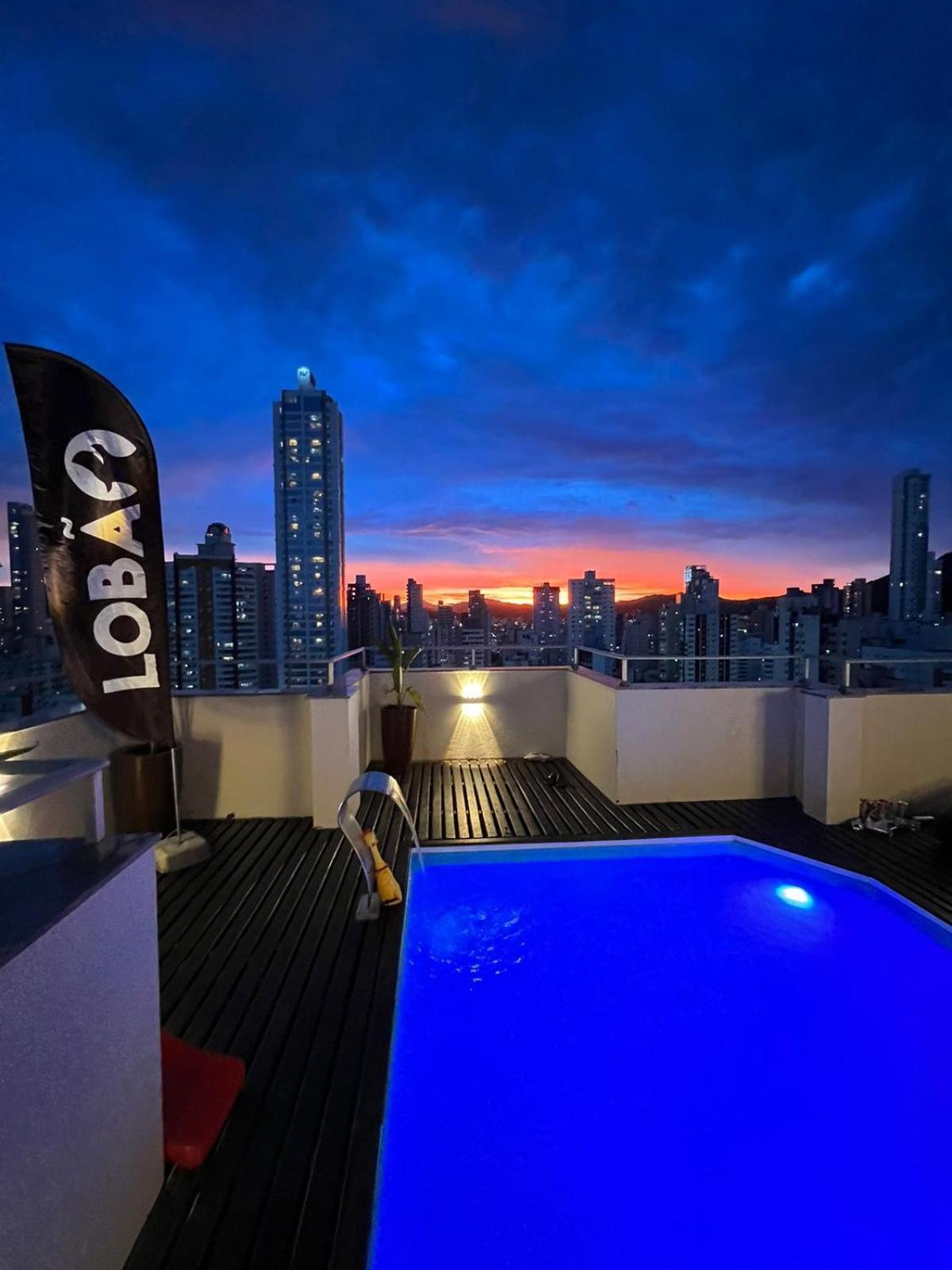 Espacosa Cobertura Quadra Mar Com Piscina E Vista Do Mar Balneário Camboriú